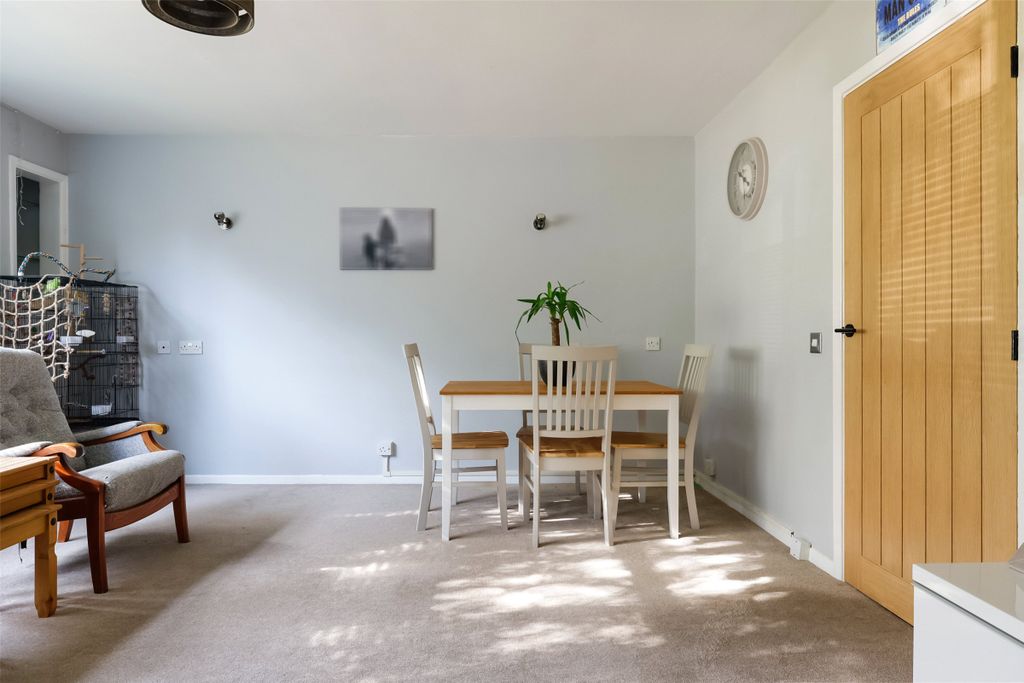 Property photo 3 of 14 Living / Dining Room
