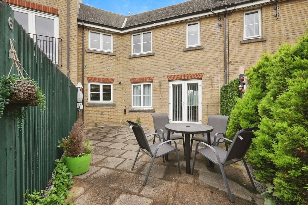 Property photo 3 of 14 Photo