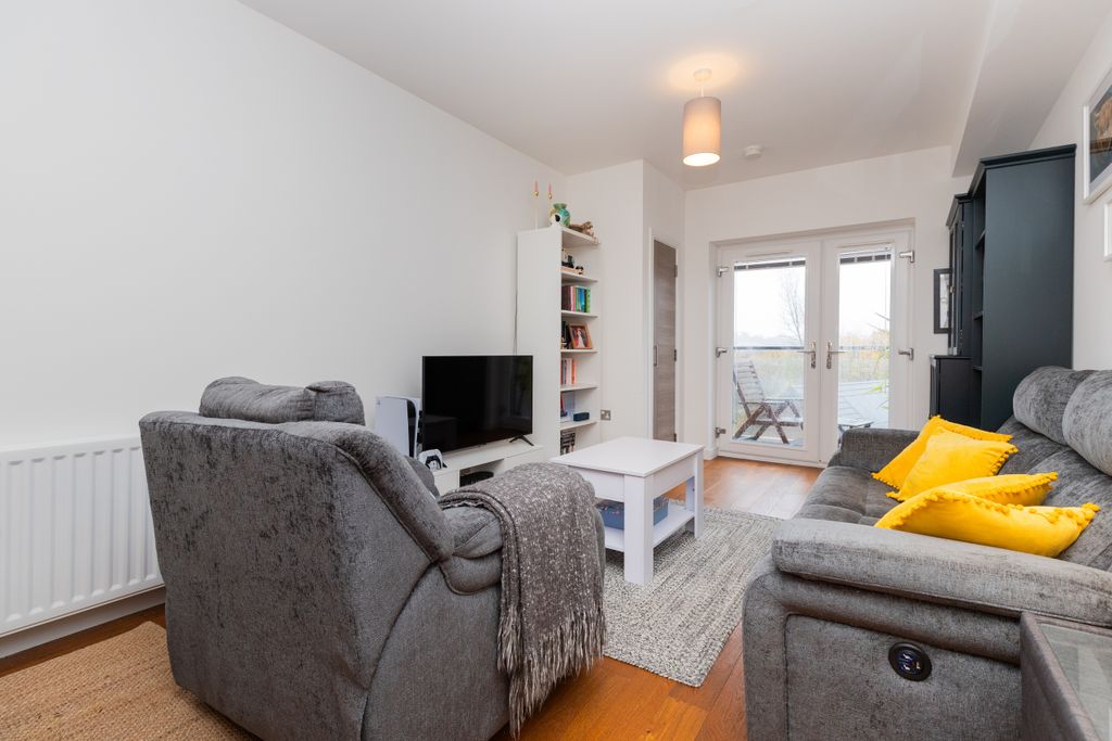 Property photo 3 of 21 Flat 3-2, 2 Riverford Court Glasgow G43 1Fb 2L-1