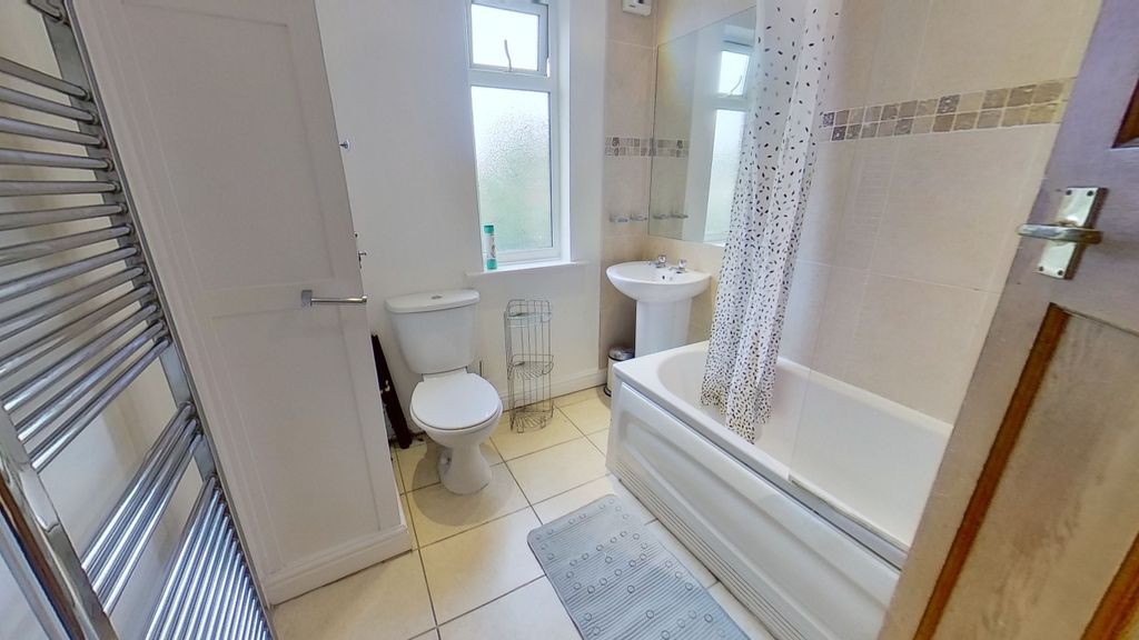 Property photo 3 of 10 Hessle-Avenue-11182021144424.Jpg