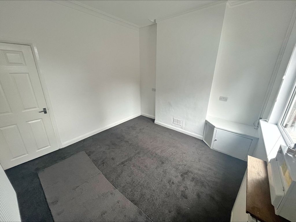 Property photo 2 of 10 Lounge