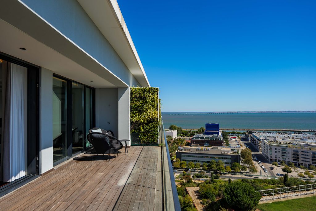 Property photo 1 of 31