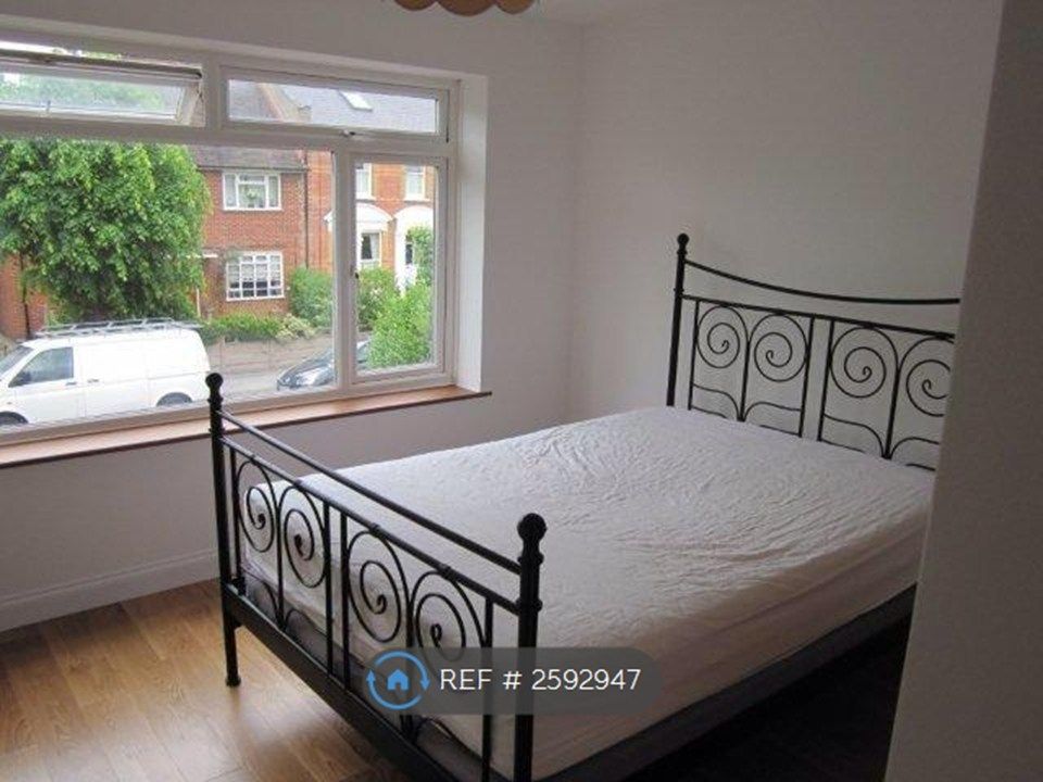 Property photo 1 of 5 Main Bedroom