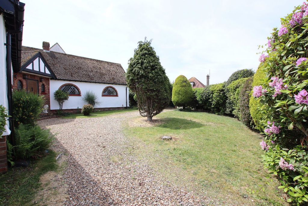 Property photo 1 of 29 Clarendon Park, Clacton On Sea