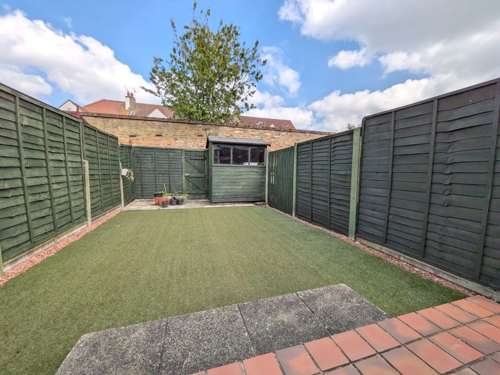Property photo 3 of 13 4165246