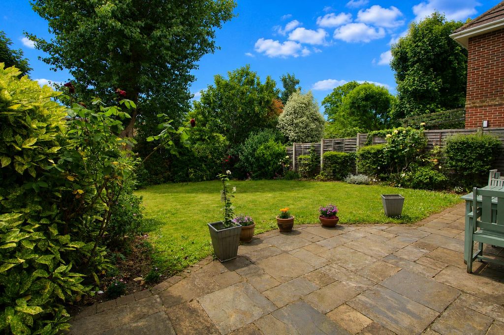 Property photo 2 of 23 Garden B.Png