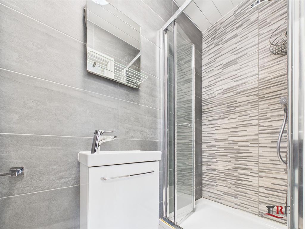 Property photo 3 of 9 Cam02489G0-Pr0155-Still007.Jpg