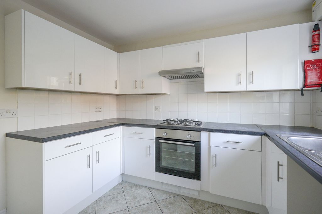 Property photo 3 of 20 Kitchen