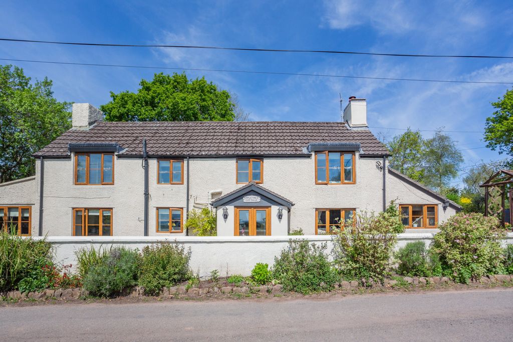 Property photo 1 of 33
