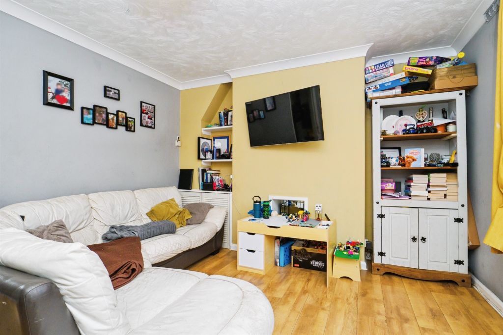 Property photo 2 of 16