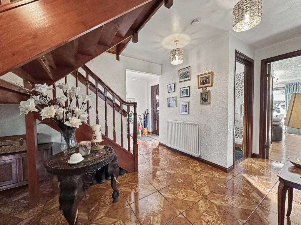 Property photo 3 of 34