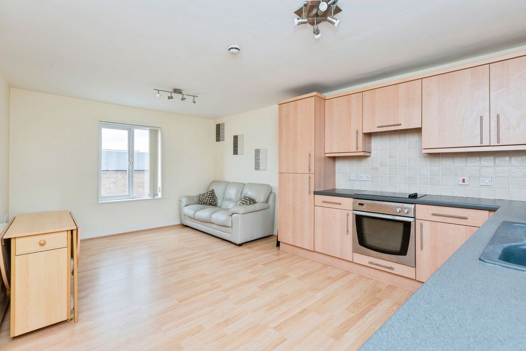 Property photo 3 of 14 Photo