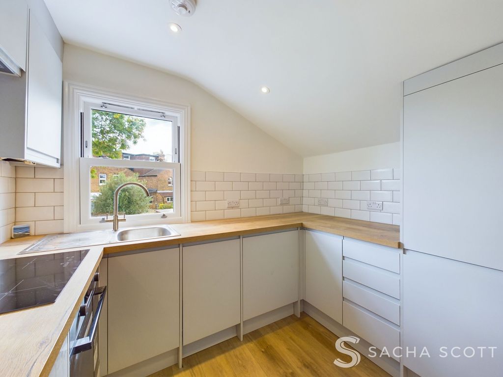 Property photo 3 of 14 Kitchen