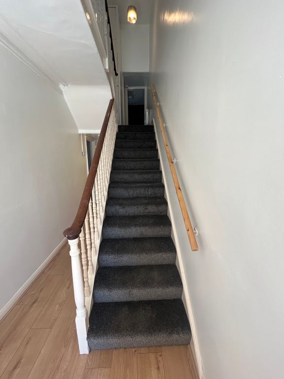 Property photo 2 of 28
