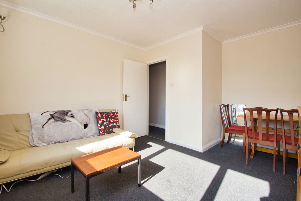 Property photo 3 of 10 Gallery