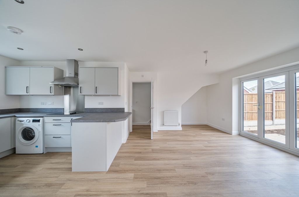 Property photo 3 of 22 Image