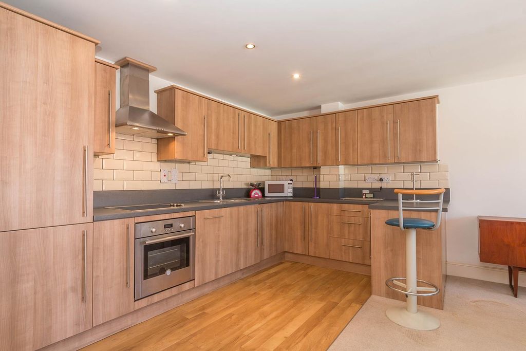 Property photo 2 of 15 Kitchen