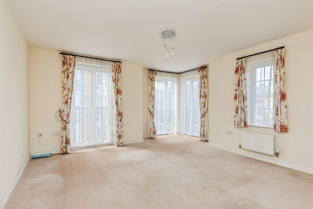 Property photo 3 of 12 Pbox-Img.Jpg