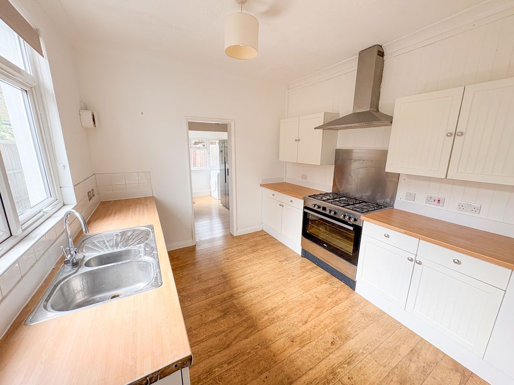 Property photo 3 of 10 Photo 10