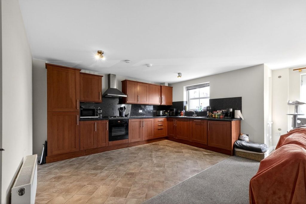 Property photo 2 of 16 Pnmb0987.Jpg