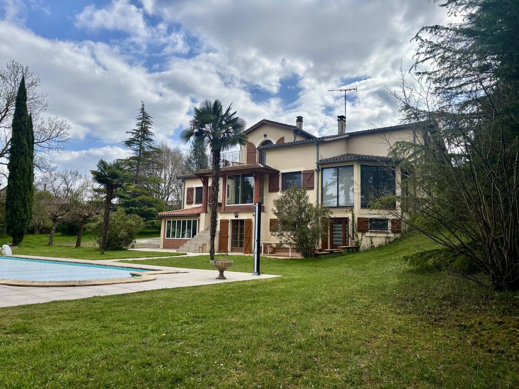 Property photo 1 of 25 Main Exterior View