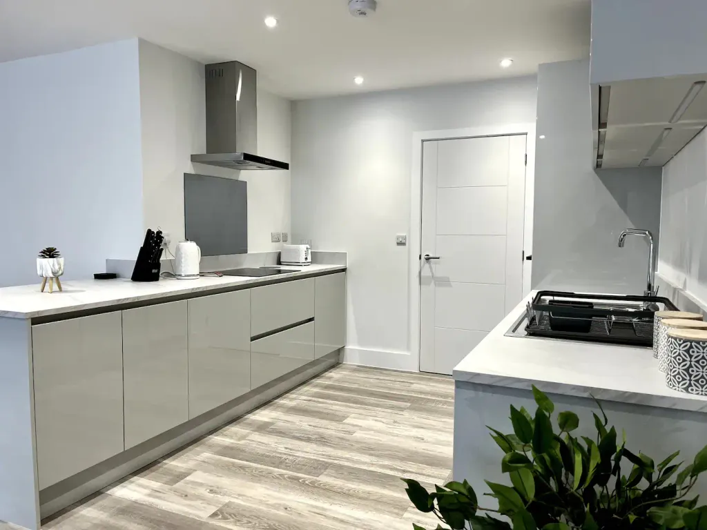 Property photo 3 of 17 1Kitchen