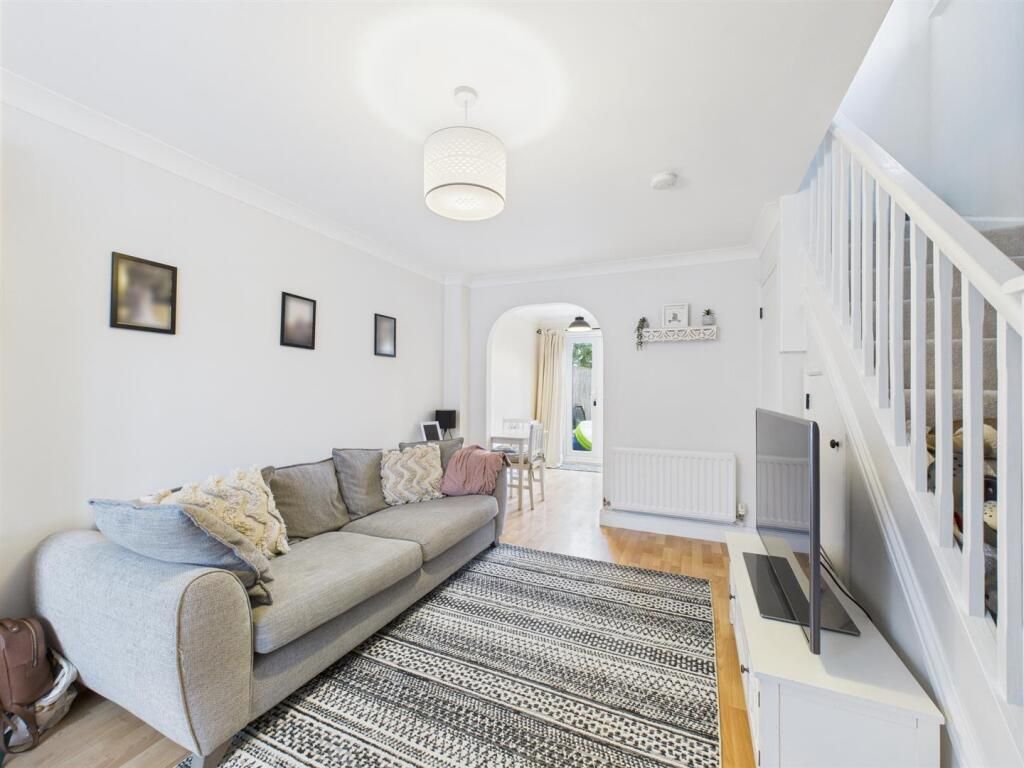 Property photo 3 of 11
