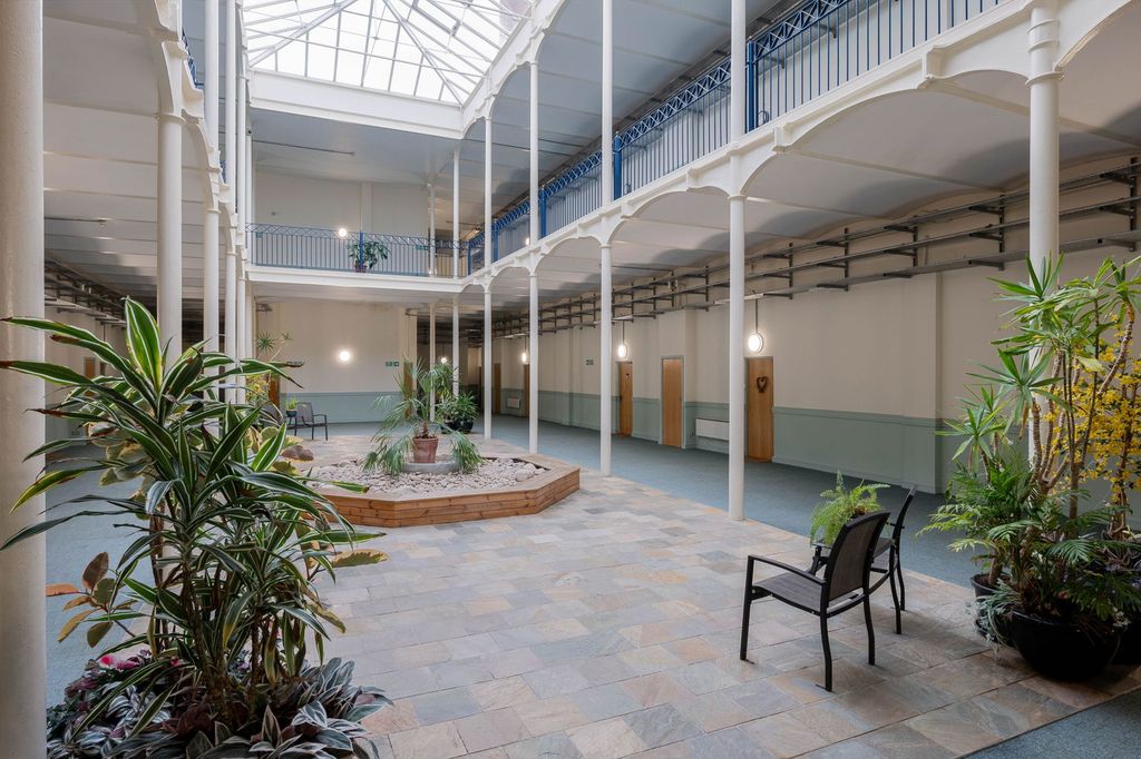 Property photo 3 of 30