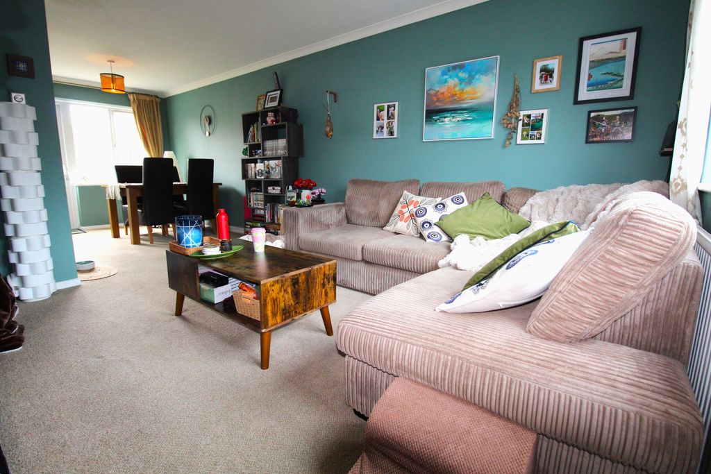 Property photo 2 of 13 Lounge Diner