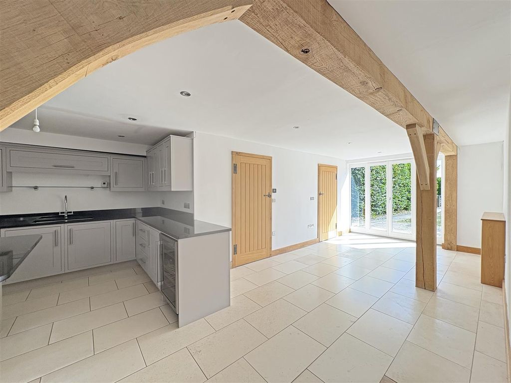 Property photo 2 of 15 d39Acc670Dd7c3E8607A2cd3A935Bc02A59B0479.Jpg