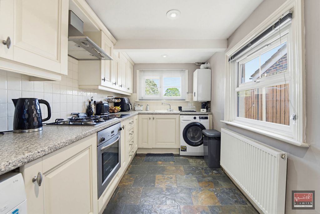 Property photo 3 of 13 Dsc07655