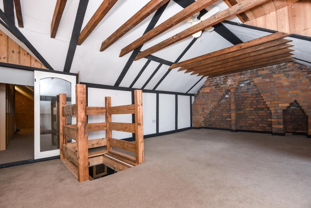 Property photo 3 of 10 Loft, Strictly Storage Only