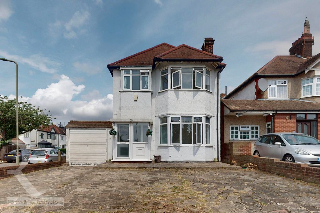 Property photo 2 of 18