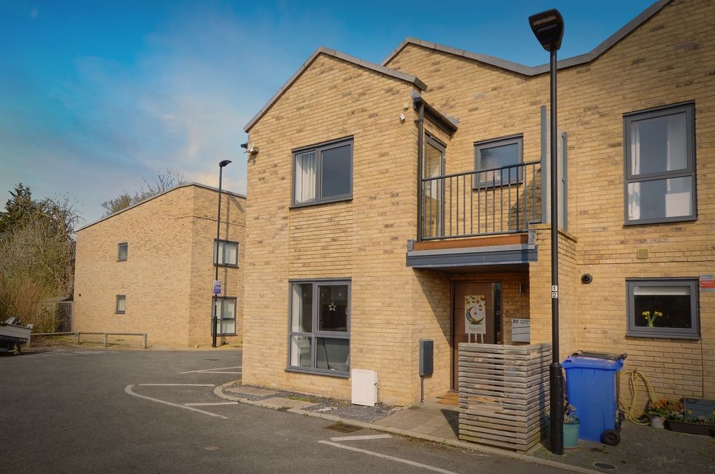 Property photo 1 of 13