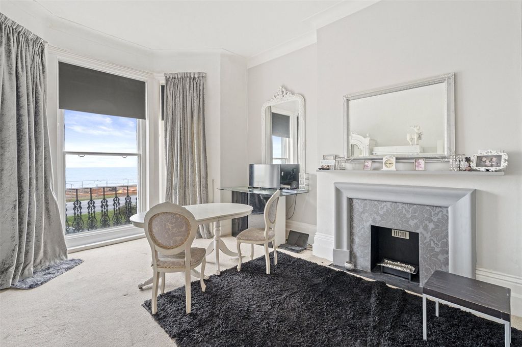 Property photo 2 of 13 Picture No. 02