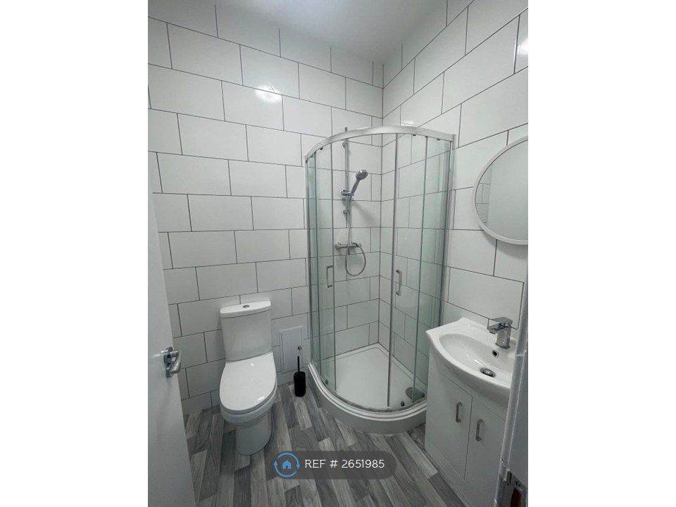 Property photo 3 of 4 Bathroom