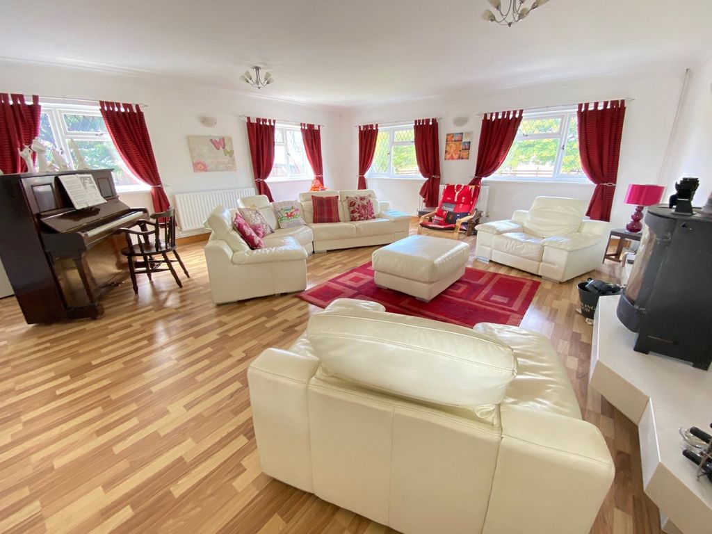 Property photo 2 of 27 Not Specified