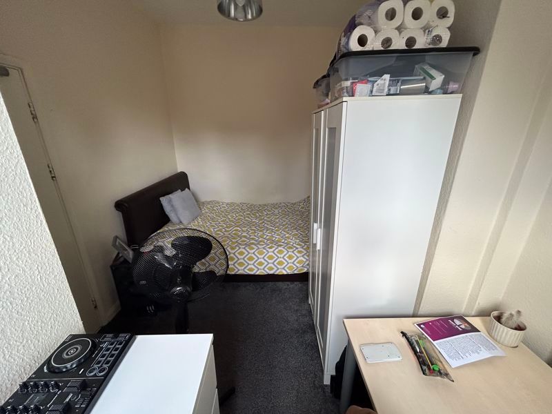 Property photo 3 of 10 Photo 7