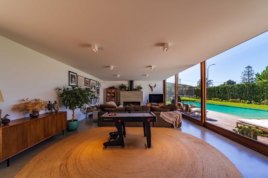 Property photo 2 of 55