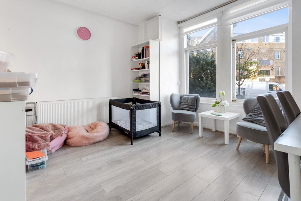 Property photo 3 of 9 Living Room