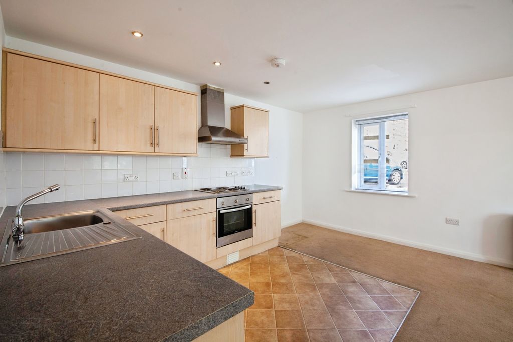 Property photo 3 of 12 Pbox-Img.Jpg