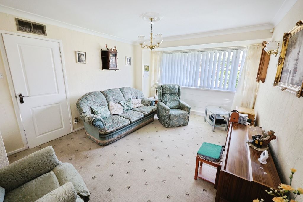 Property photo 2 of 17 Pbox-Img.Jpg
