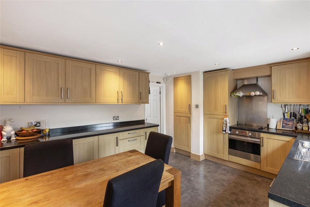 Property photo 3 of 19 Picture No. 33