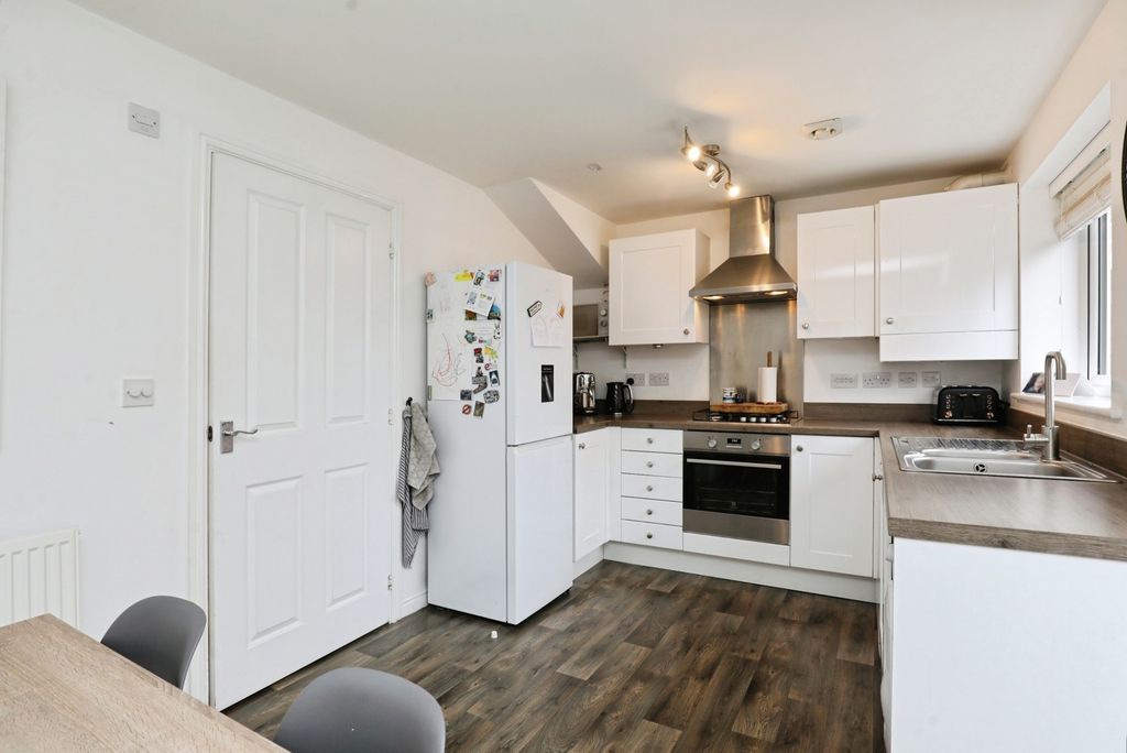 Property photo 3 of 18 Pbox-Img.Jpg
