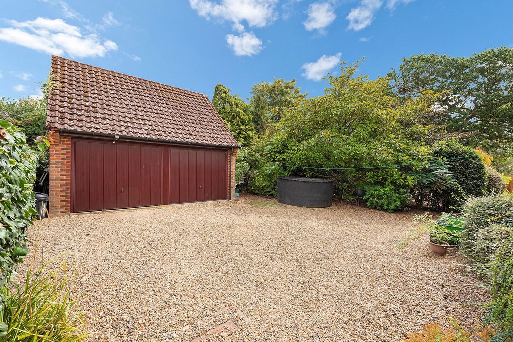 Property photo 2 of 45