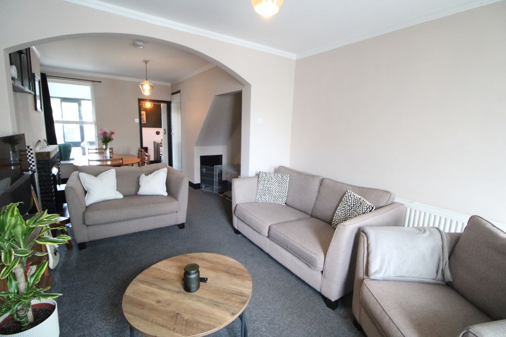 Property photo 3 of 20 Img_9451