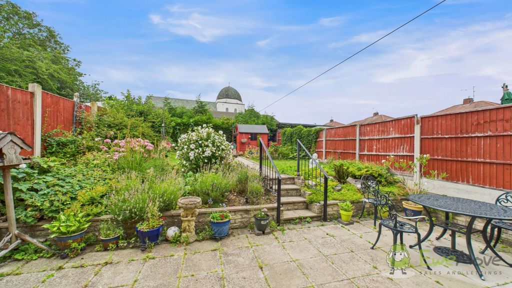 Property photo 3 of 9 Cam03669G0-Pr0025-Still007