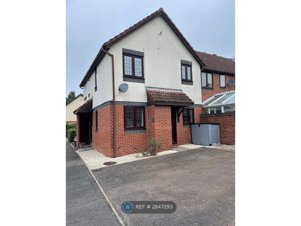 Property photo 2 of 13