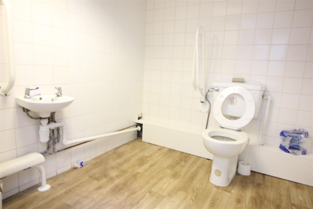 Property photo 3 of 4