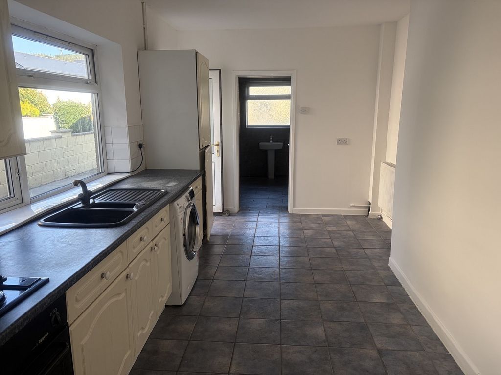 Property photo 2 of 11 Not Specified
